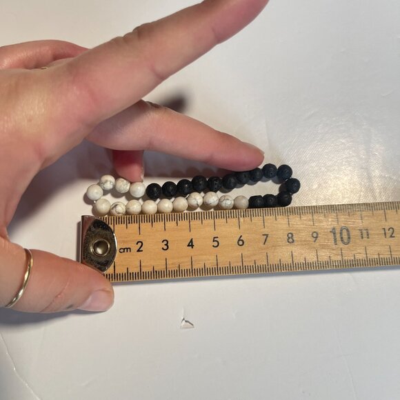 New Lava Stone & White Marble Beads Bracelet Saje Wellness - Picture 5 of 5